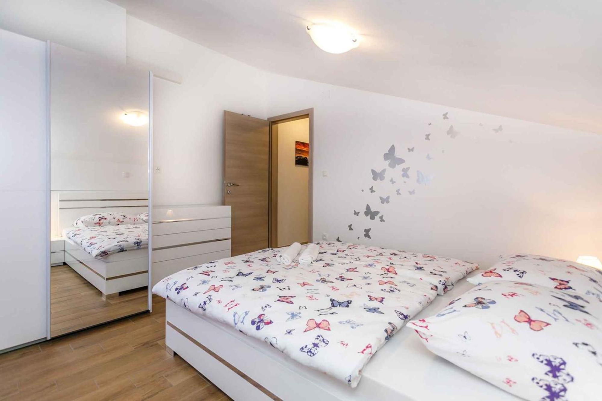 Apartment in Malinska/Insel Krk 38057 Bagian luar foto