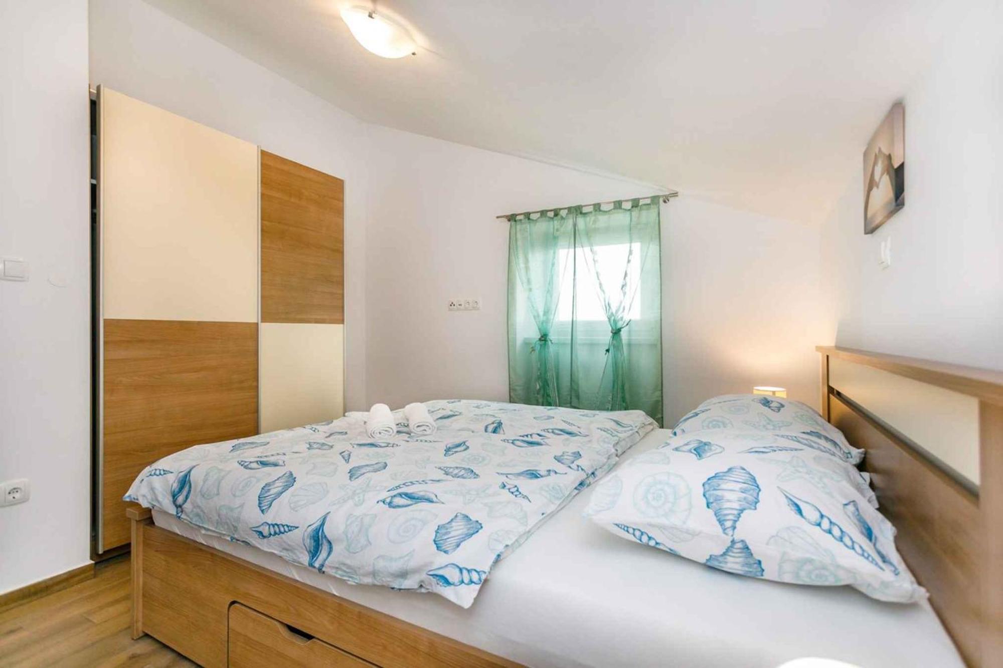Apartment in Malinska/Insel Krk 38057 Bagian luar foto